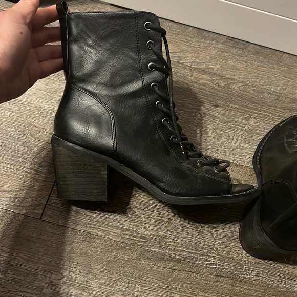 Black open toe mid boots - Picture 5 of 5
